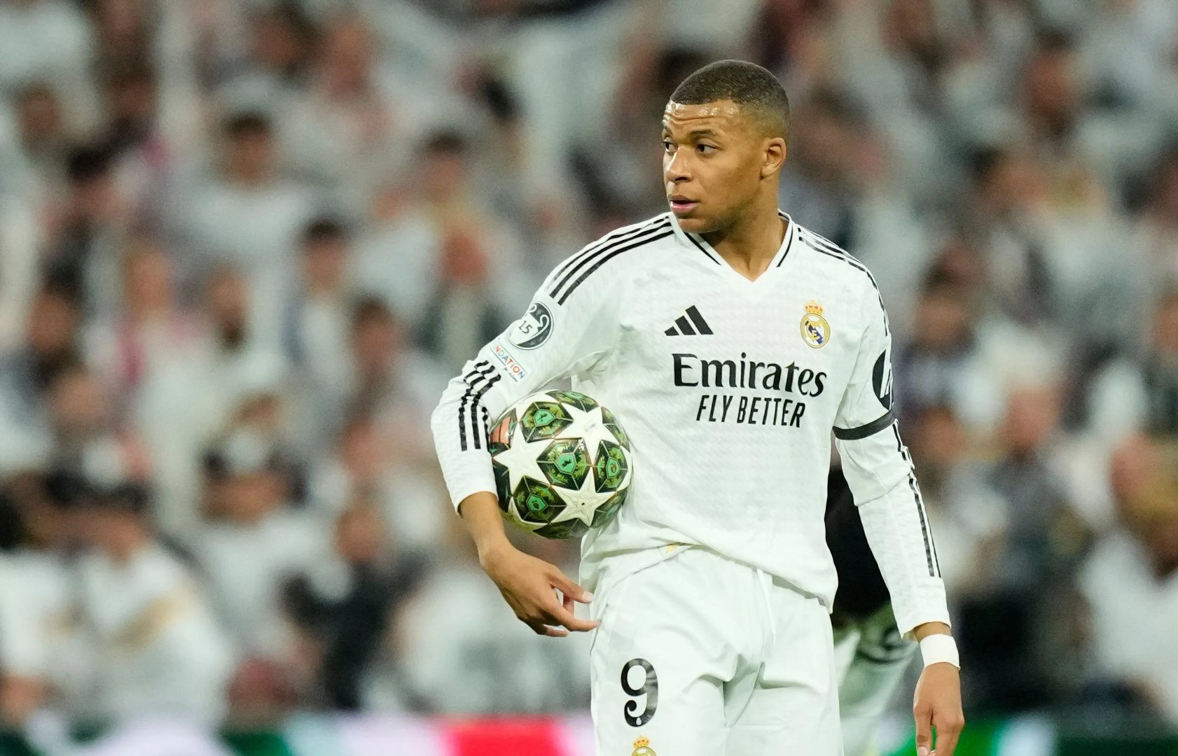 关于塞内加尔险胜瑞典，梅西打破历史纪录的信息